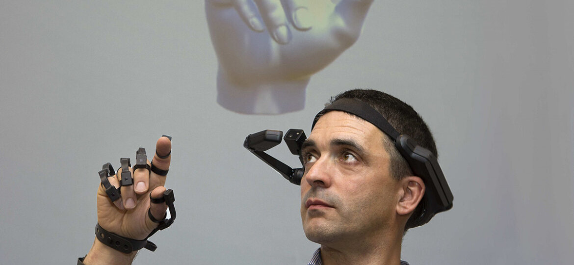 Virtual Reality Glove